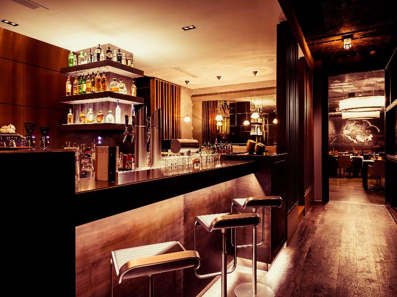 SAKS Urban Design Hotel - Bar