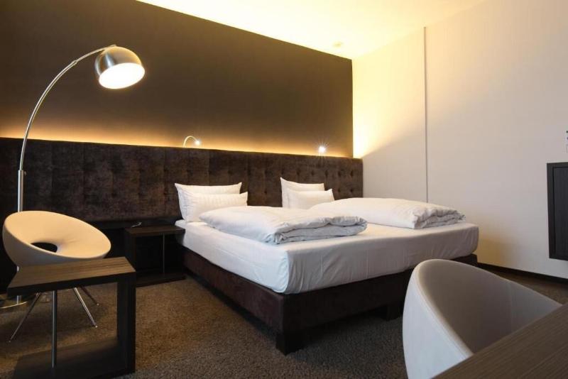 SAKS Urban Design Hotel - Oda