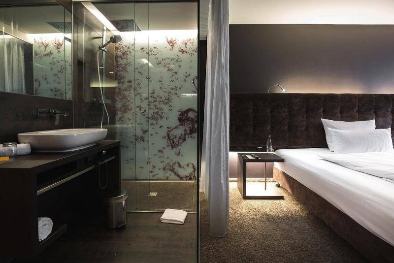 SAKS Urban Design Hotel - Oda