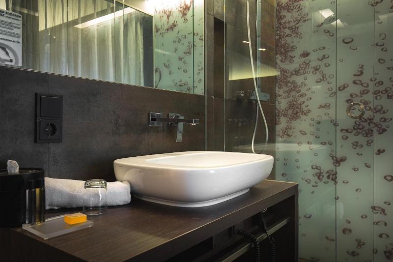 SAKS Urban Design Hotel - Oda