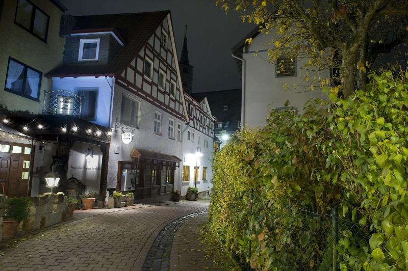 Goldflair am Rathaus - Genel