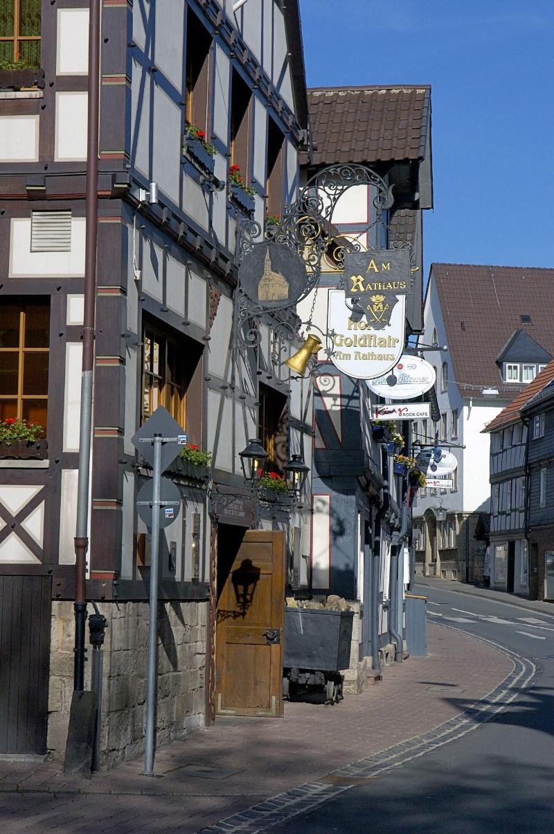Goldflair am Rathaus - Genel