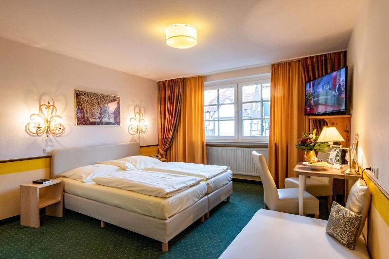 Goldflair am Rathaus - Oda
