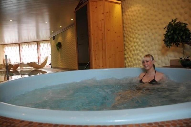 Flairhotel Central - Havuz