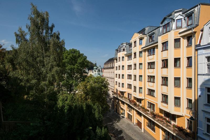Luxury Spa & Wellness Hotel Prezident - Genel