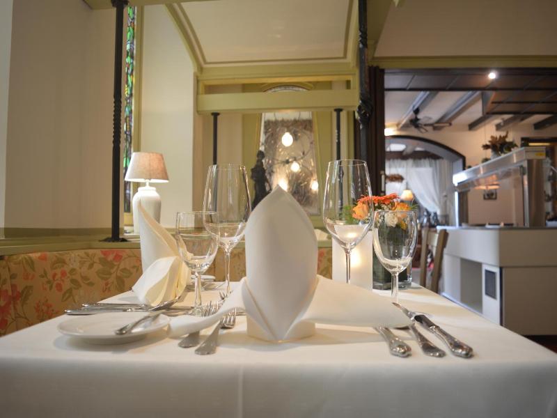 Schloss Hotel Petry - Genel