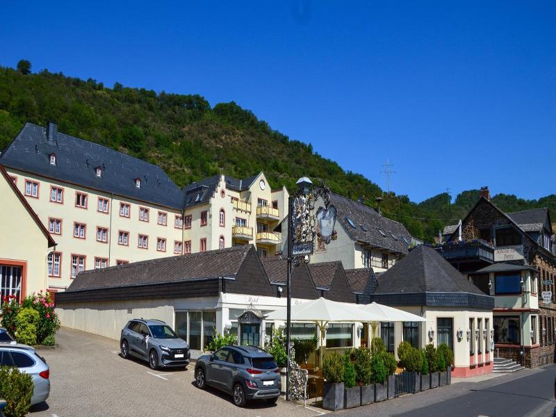 Schloss Hotel Petry - Genel