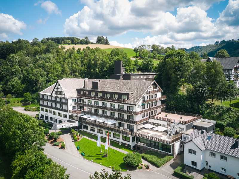 Sauerland Alpin Hotel - Genel