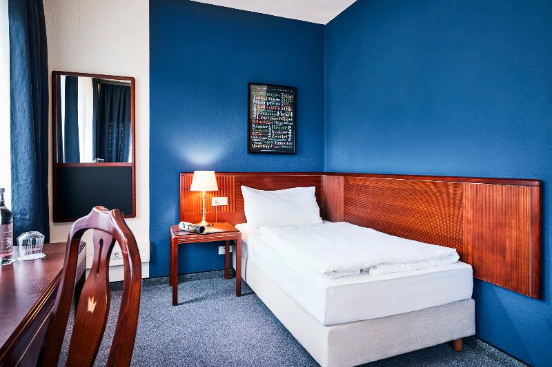 Sauerland Alpin Hotel - Oda