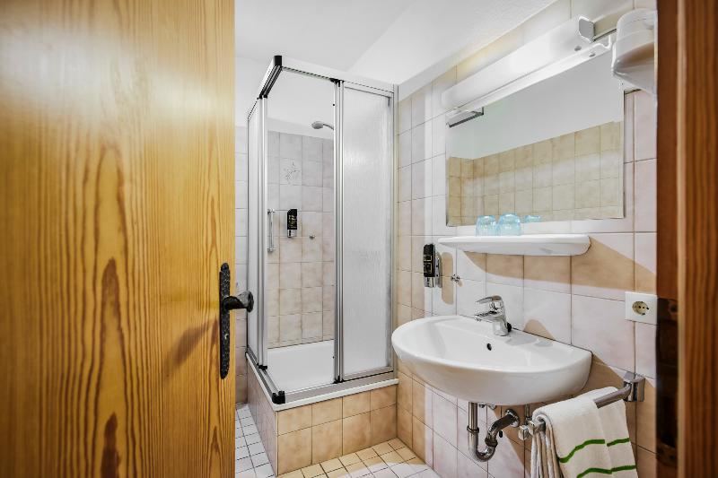 Sauerland Alpin Hotel - Oda