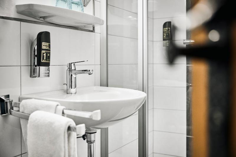 Sauerland Alpin Hotel - Oda