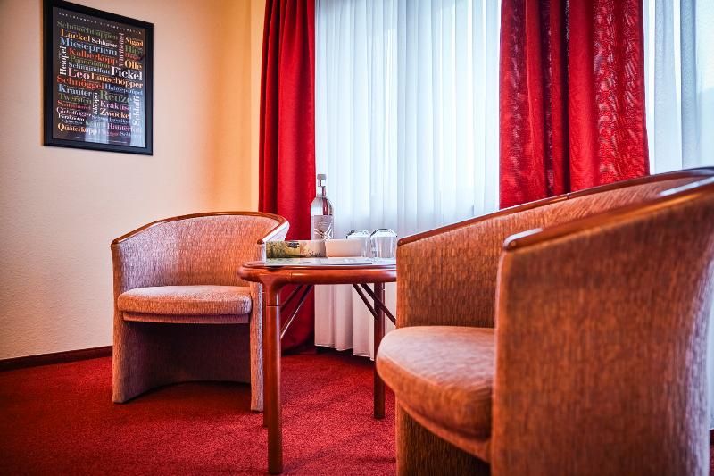 Sauerland Alpin Hotel - Oda