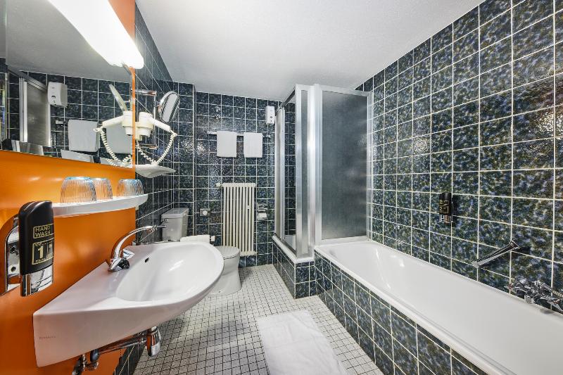 Sauerland Alpin Hotel - Oda