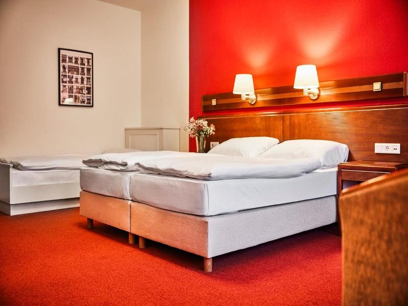 Sauerland Alpin Hotel - Oda