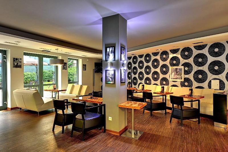 Royal Regent - Bar