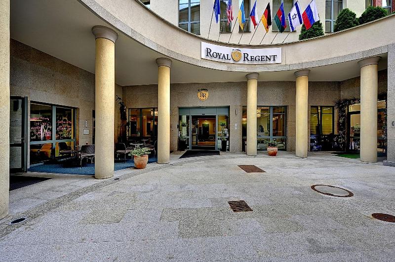 Royal Regent - Genel