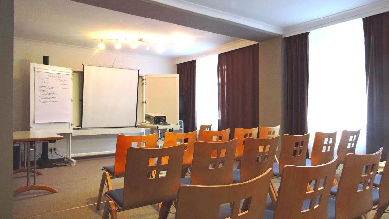 Querfurter Hof - Toplantı
