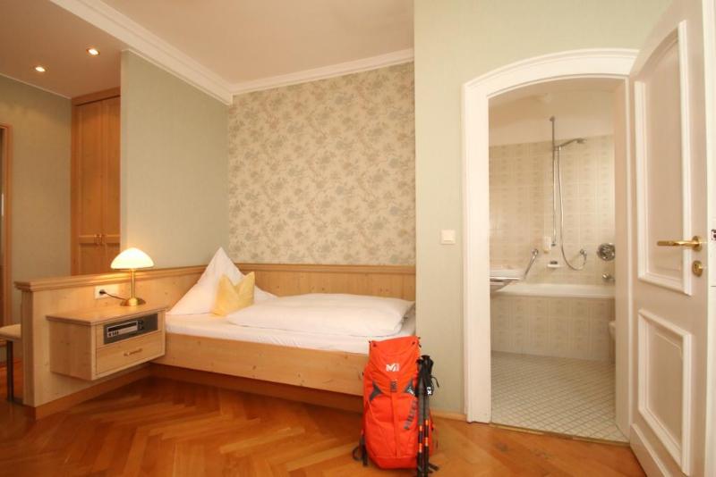 Berghotel Hoher Knochen - Genel