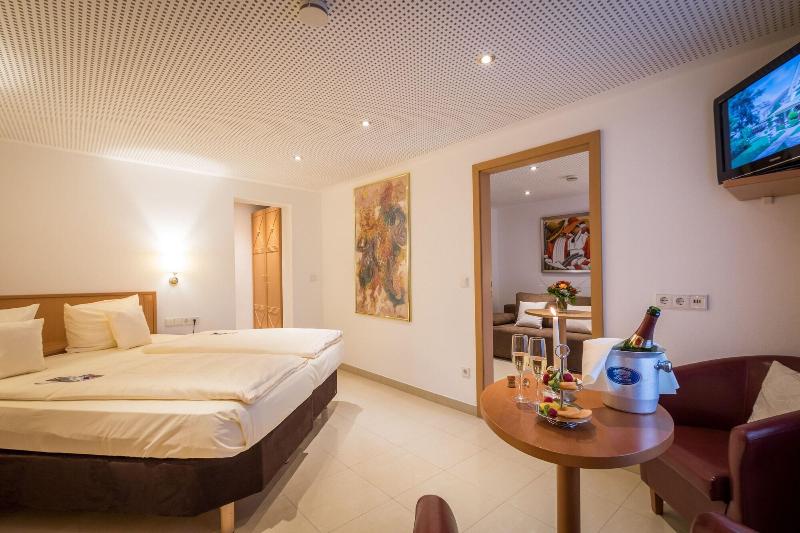 Gartenhotel Heusser & Doggy Wellness - Oda