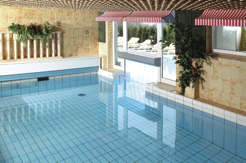 Sporthotel Zum Hohen Eimberg - Havuz