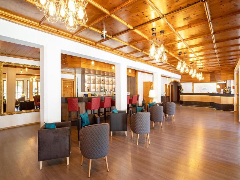 Erlebnis Hotel Chiemgauer Hof - Lobi