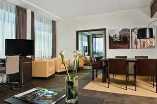 Infinity Hotel & Conference Centre Munich fotoÄŸrafÄ±