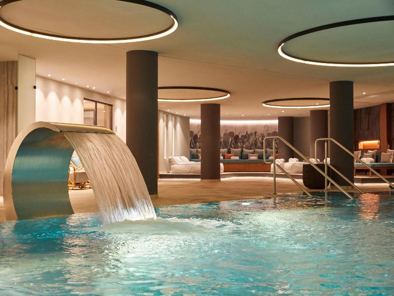 Infinity Hotel & Conference Centre Munich - Havuz