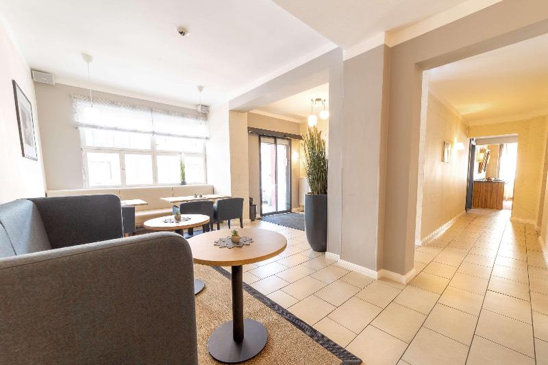 Comfort Hotel Tom Kyle - Lobi