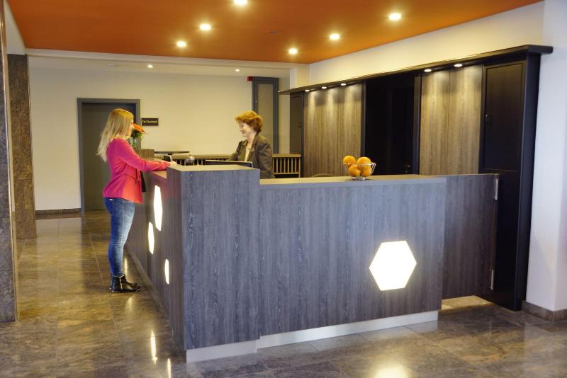 Trans World Hotel Auefeld - Lobi