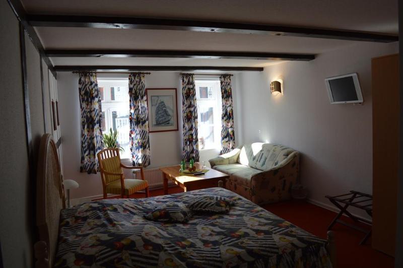 Primo Hotel Am Fischmarkt - Genel