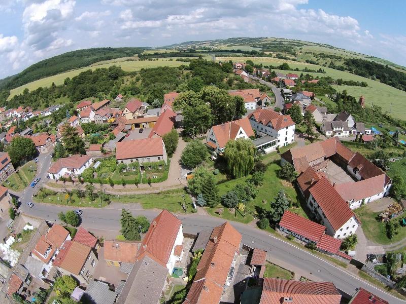 A. L. Fünf Linden - Genel