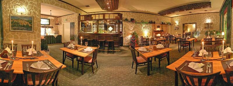 A. L. Fünf Linden - Restoran
