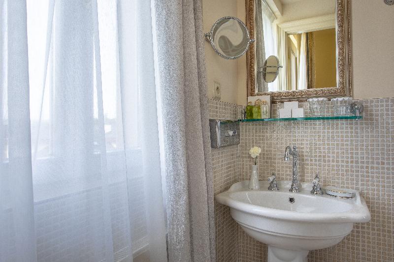 Savoy Westend Hotel 5* - Oda