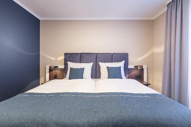 Garner Hotel Elmshorn - Oda