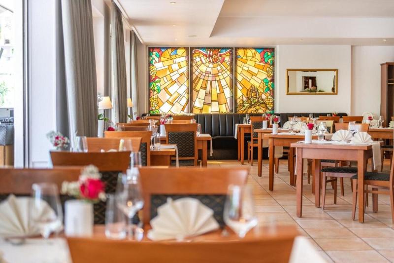 Karl Müller - Restoran