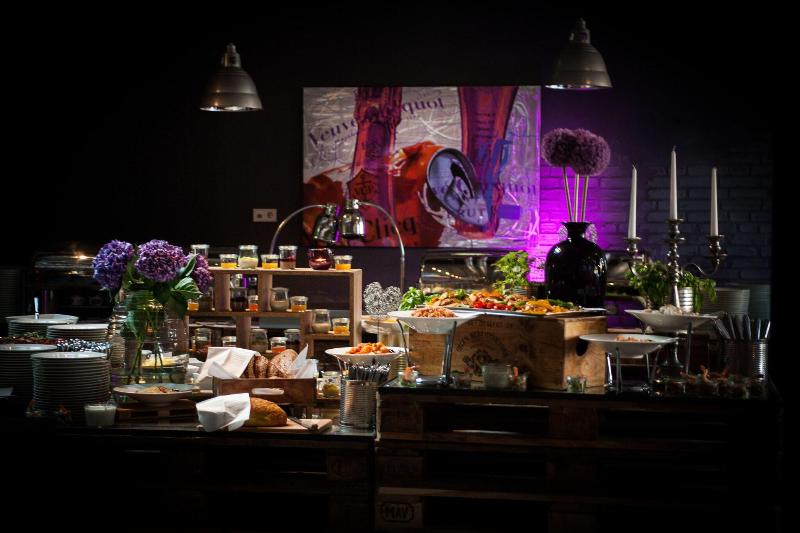 Altes Stahlwerk Business & Lifestyle Hotel - Restoran