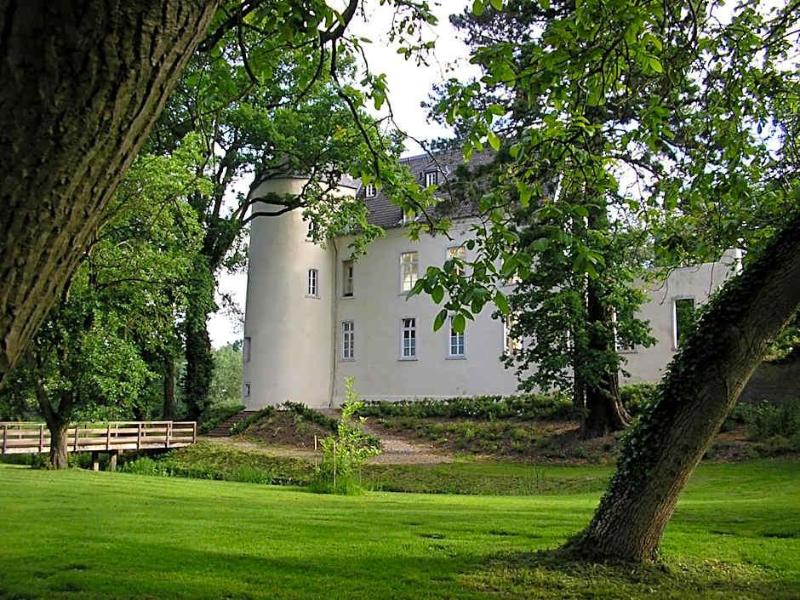 Burg Boetzelaer - Genel