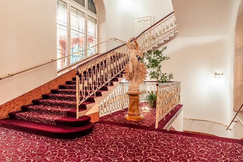 Radium Palace Spa & Wellness - Lobi