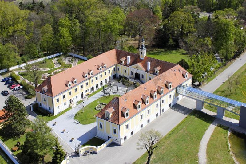 Schloss Haindorf - Genel