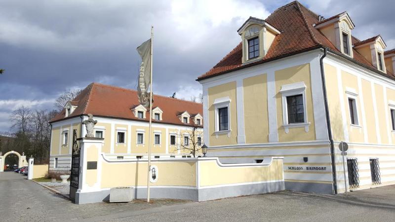 Schloss Haindorf - Genel