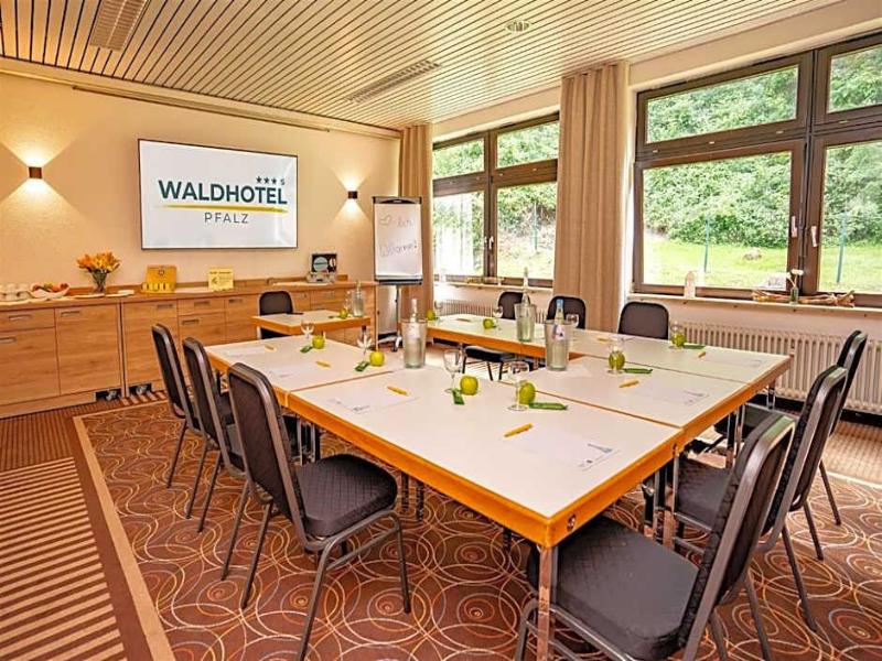 Waldhotel Eisenberg - Genel