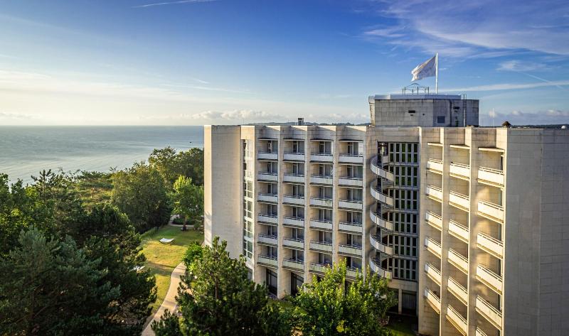 Cliff-Hotel Rügen - Genel