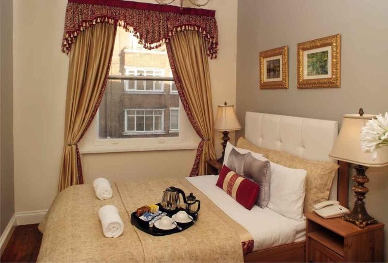 Piccolino Hyde Park Hotel - Lobi