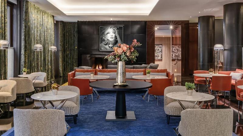 Bulgari London - Lobi