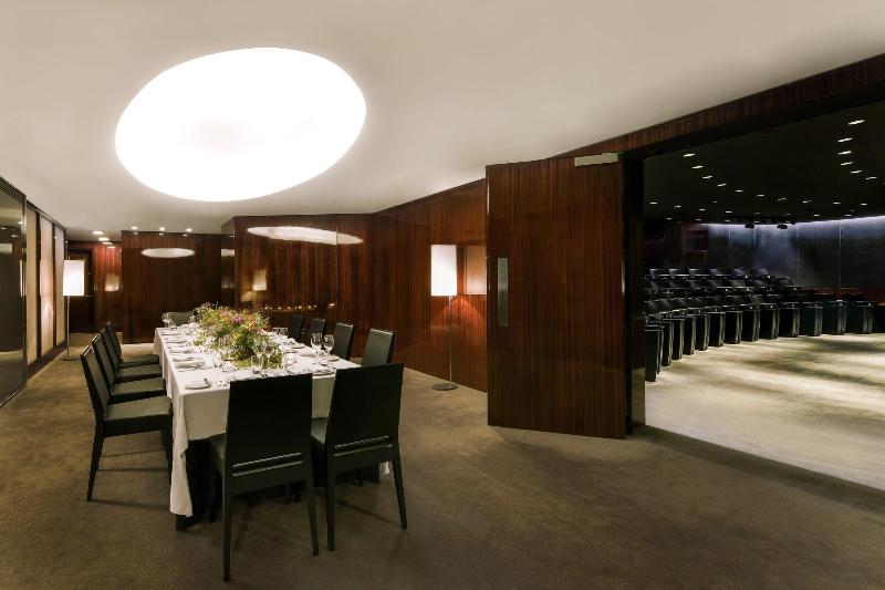 Bulgari London - Toplantı