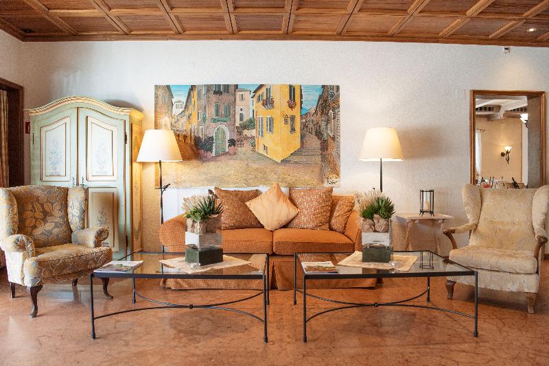 Hotel Polo - Lobi