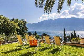 Meandro Lake View Hotel