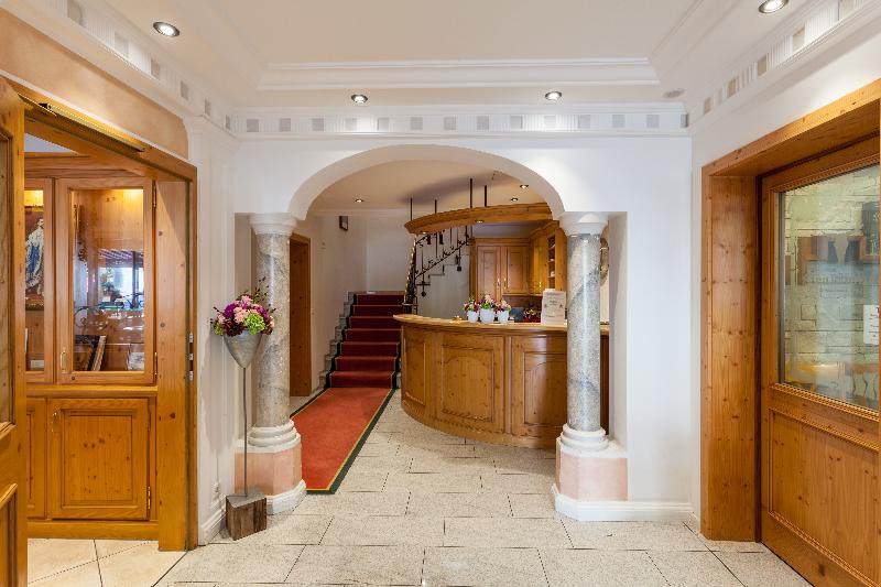 Weisses Rössli Swiss Quality Hotel - Lobi