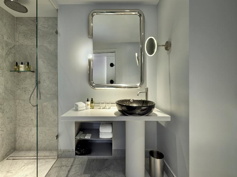 Sea Containers London - Oda