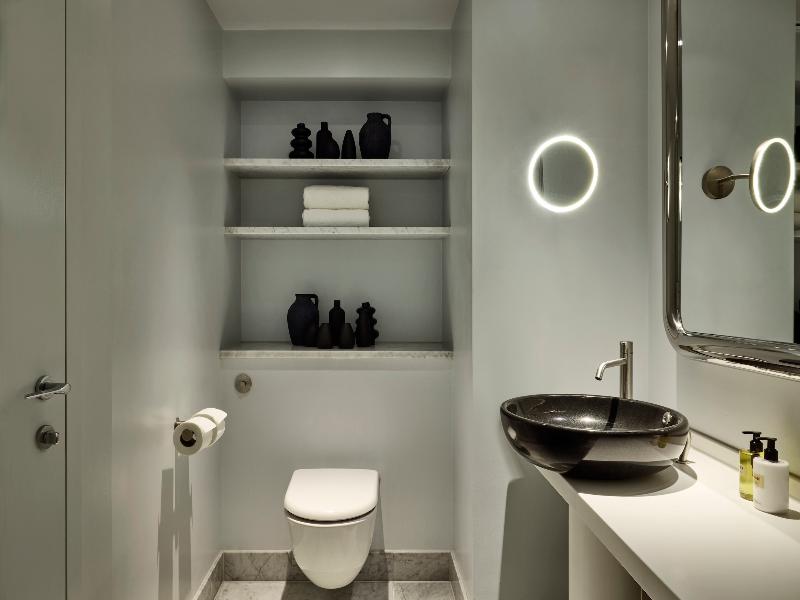 Sea Containers London - Oda